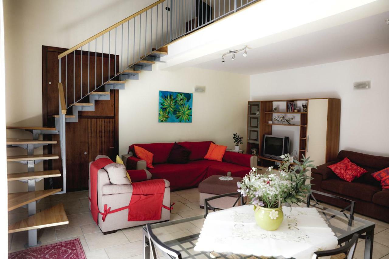 Spicchi Di Sole Bed & Breakfast Napoli Exterior foto