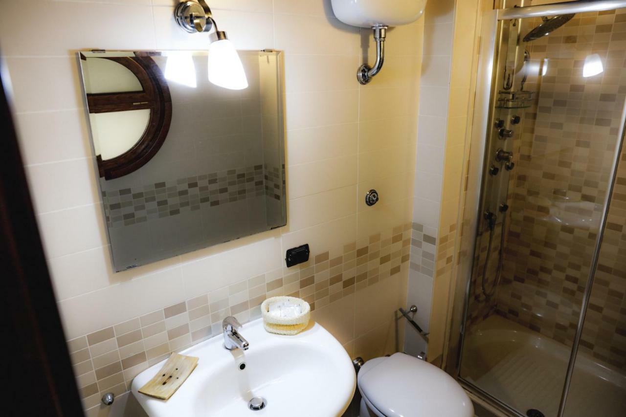 Spicchi Di Sole Bed & Breakfast Napoli Exterior foto