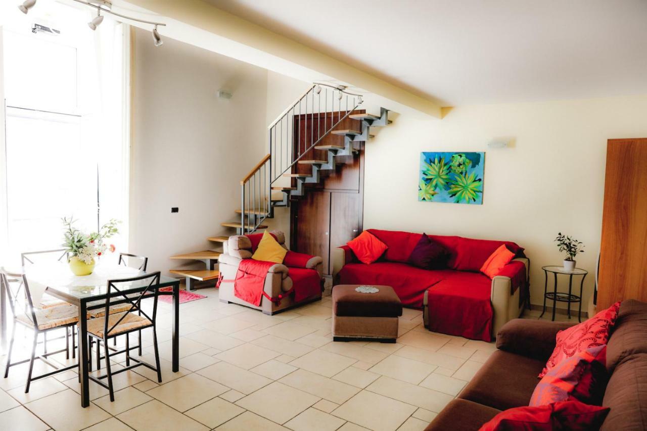 Spicchi Di Sole Bed & Breakfast Napoli Exterior foto